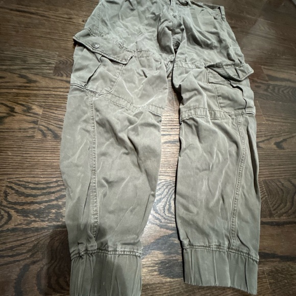 True religion Men’s green joggers. - Picture 2 of 7
